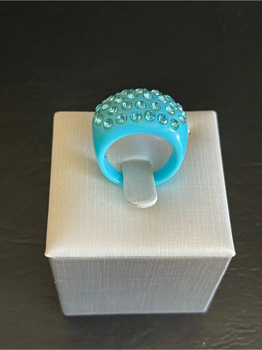 Vintage Aqua blue lucite rhinestone ring.
